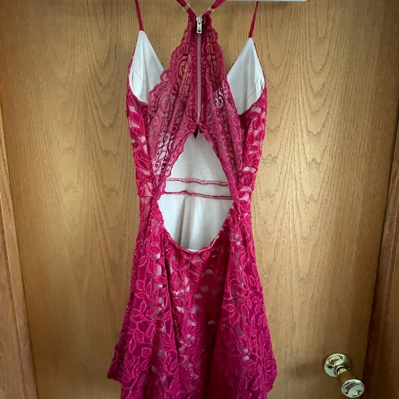 Beautiful red sequins dress. Only worn once. - Picture 5 of 5